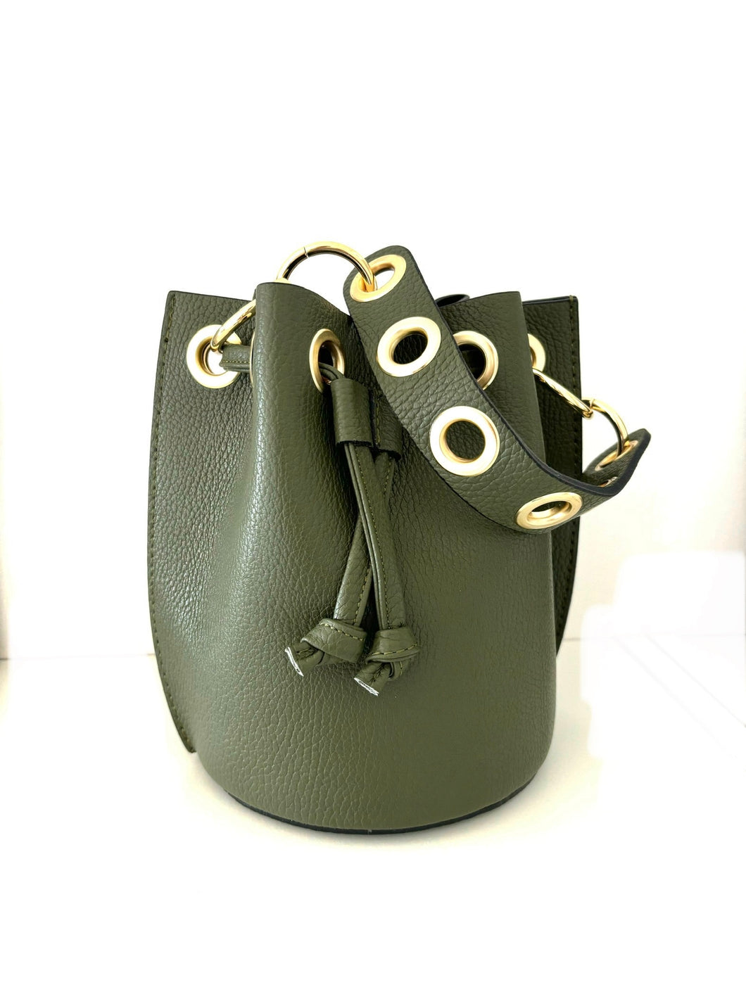 Bucket bag green army