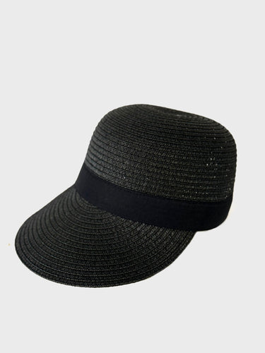 Black cap ajustable with large visor