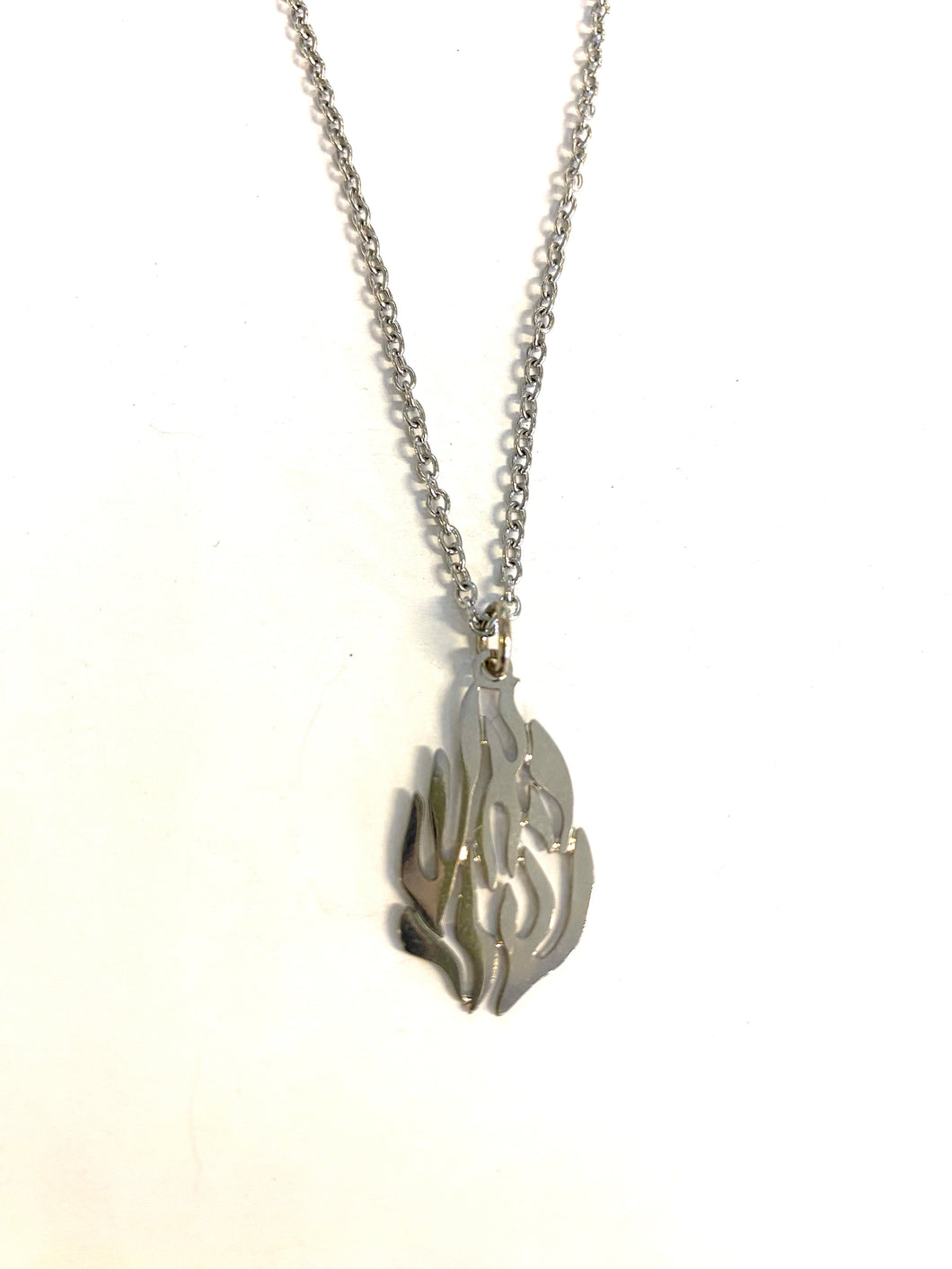 Esh shelli necklace